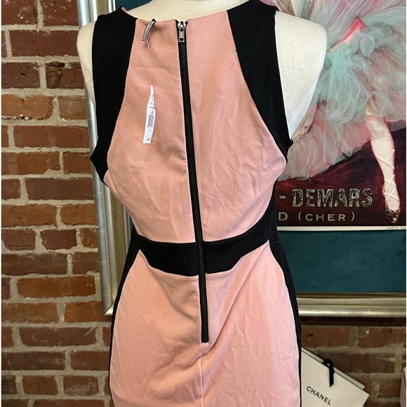 Peach 🍑 black dress - Picture 2 of 7